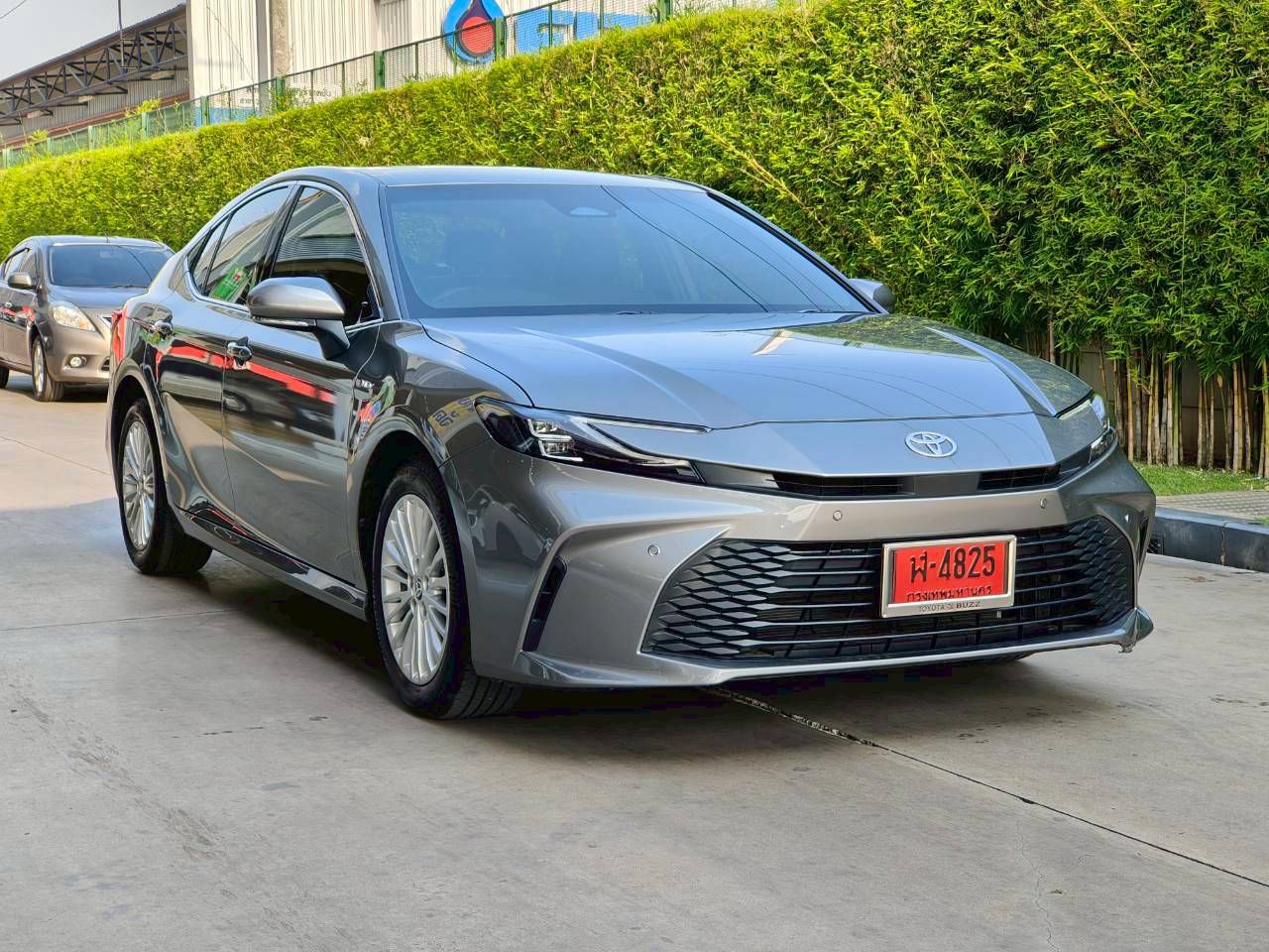 2025 Toyota Camry 2.5 HEV Smart
